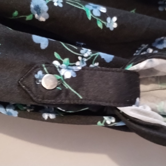 Lily Morgan Long Sleeve Floral Top - Picture 6 of 6